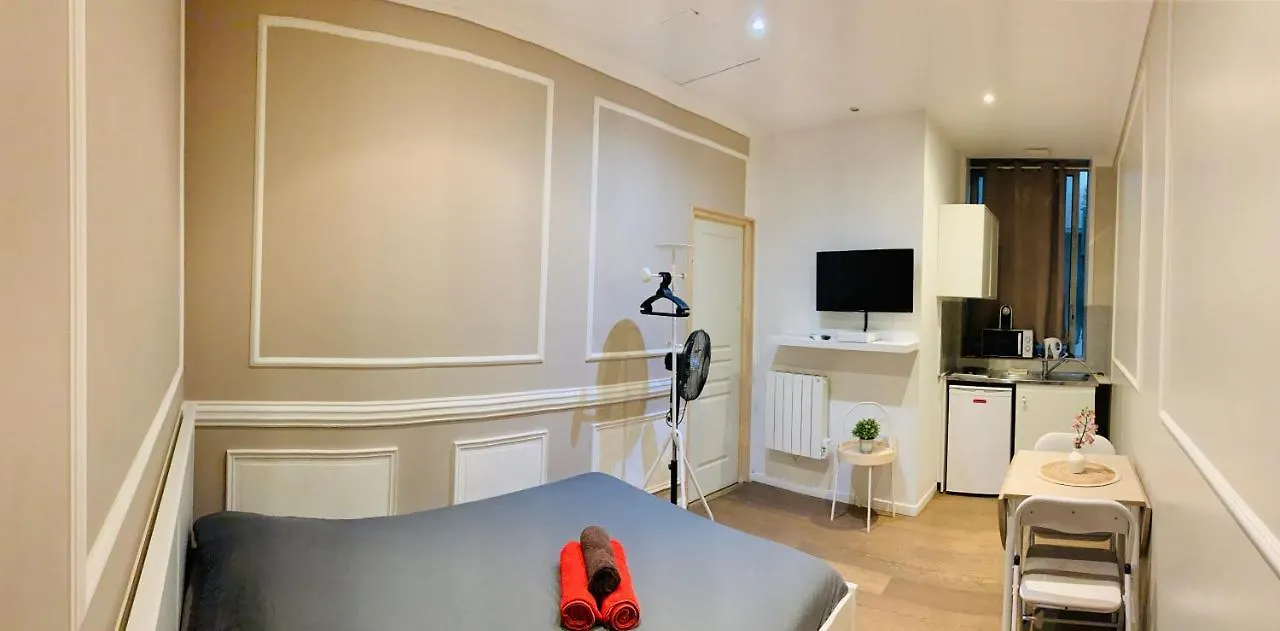 Apartment Zola Studio Fenetre Aveugle Aix-en-Provence France