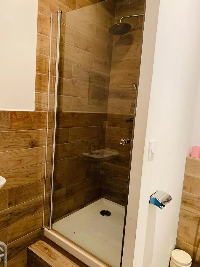 Apartment Zola Studio Fenetre Aveugle Aix-en-Provence France